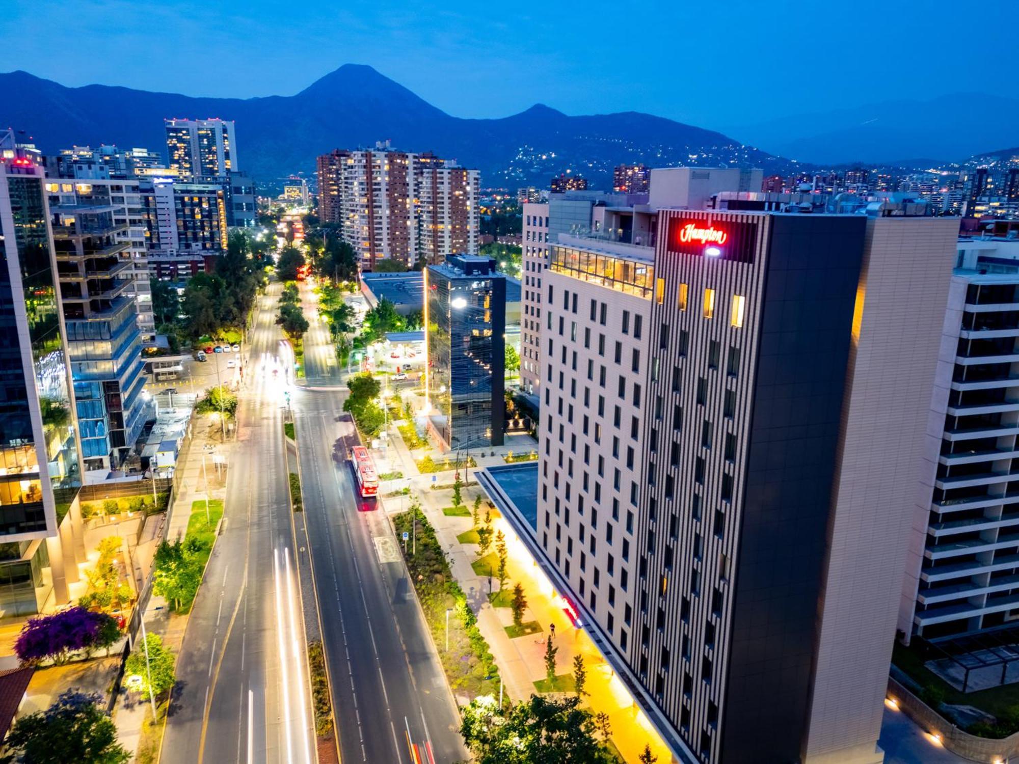 Hampton By Hilton Santiago Las Condes Exterior foto